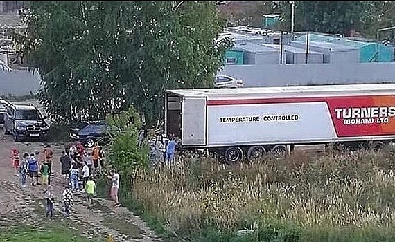 Дальнобойщик, у которого украли семь тонн арбузов в Казани, продает их, чтобы вернуть долг