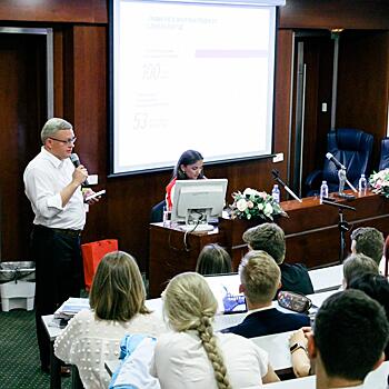 Олег Евтушенко выступил с лекцией перед студентами МГИМО