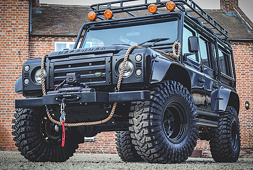 Из Land Rover Defender сделали авто в стиле "агента 007"