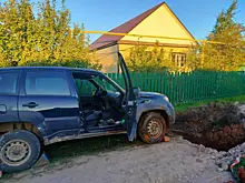 В Самарской области 5 сентября водитель на "Ниве" угодил в яму и погиб