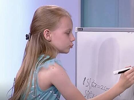 Мать 9-летней студентки МГУ ответила на претензии ее однокурсников