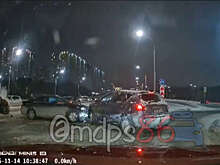 В Сургуте на видео попало, как машины разбились в жестком ДТП