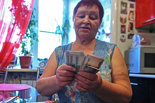 «Перерабатывают пять лет»: В России около 40% работающих пенсионеров