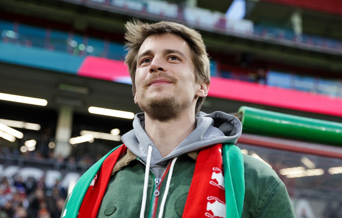 Ivan Yankovsky Praises Yura Borisov in Battle of Motors