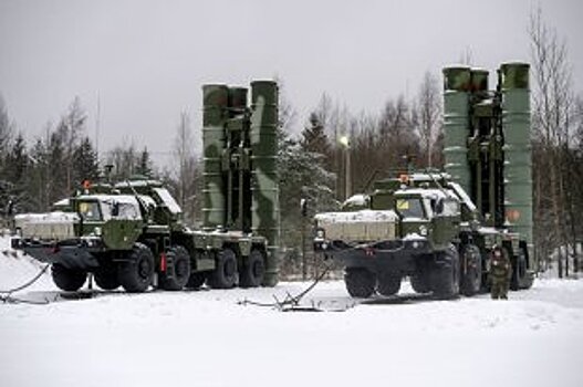 Видео: Под Саратов прибыли новые зенитно-ракетные системы "Триумф"