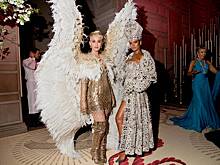 Каждый год мир с придыханием ждет бала Met Gala. На что идут звезды, чтобы поразить публику: самые эпатажные образы