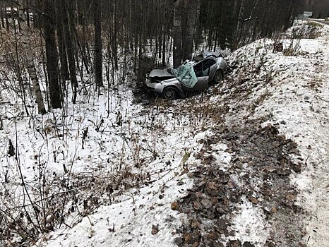 «КамАЗ» всмятку. Два человека погибли вчера в дорожных авариях