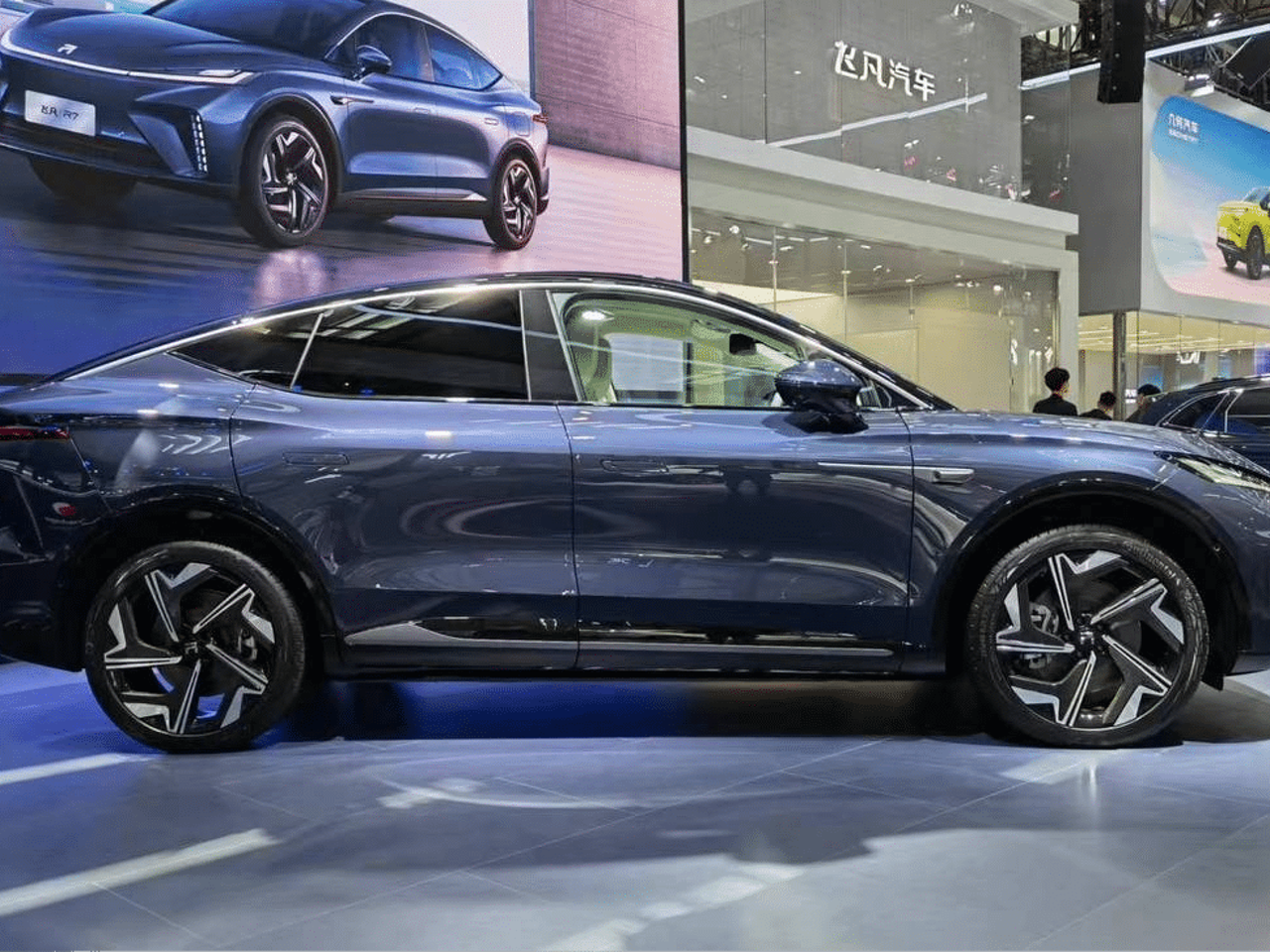 Rising auto r7. Feifan f7. Rising f7 фото. Rising r7 feifan. Автомобиль rising r7.