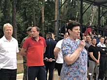 На стадионе 45-го инженерно-маскировочного полка состоялся спортивный праздник по мини футболу, дартс, гиревой спорт, перетягивание каната и эстафета.