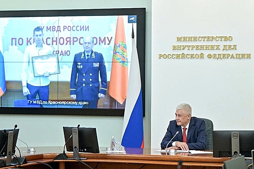 Колокольцев наградил подростков, отличившихся при задержании преступников