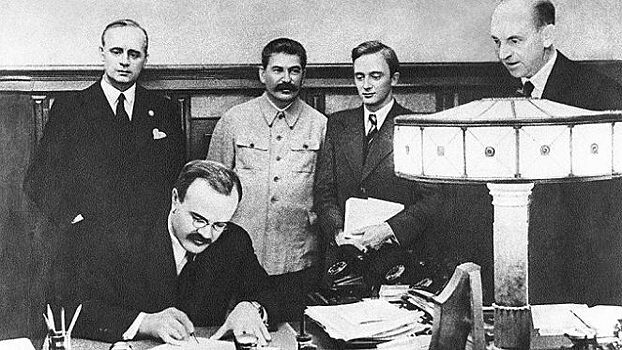 Как бы изменился мир, в случае союза Сталина с Гитлером