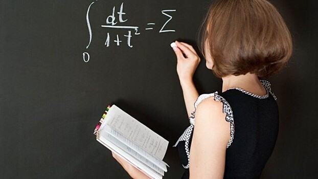Лучшие учителя Кировской области получат по 200 тысяч рублей