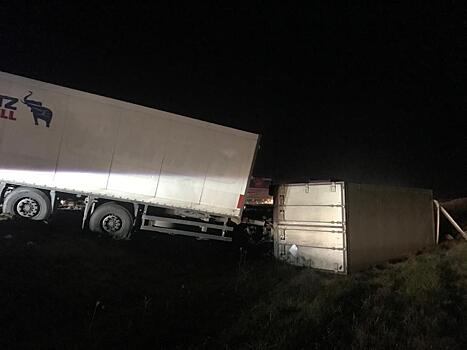 Авария с двумя фурами произошла в Минераловодском округе