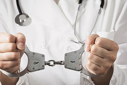 Общественник Власов: врачей нельзя судить за ошибки по уголовным статьям
