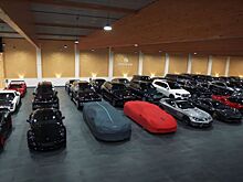 Посмотрите на самый крутой автосалон в Германии, наполненный редкими суперкарами и «Геликами»