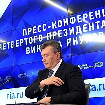 Янукович подал в суд на своего бывшего адвоката