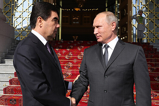 Путин обсудил с главой Туркмении сотрудничество стран
