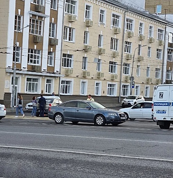 На Красной площади Курска произошло ДТП с велосипедистом