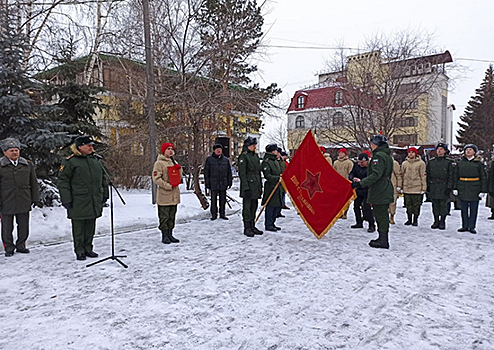 Омскому музейному комплексу войсковой славы на вечное хранение передано боевое знамя времен Великой Отечественной войны