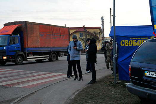 Украинцы не могут зарегистрировать пригнанные из Европы машины из-за перебитых номеров
