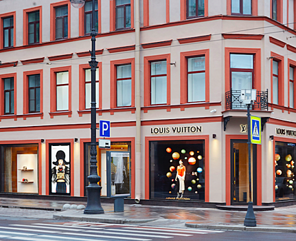 Фэшн-карта Невского проспекта: почему бутики вновь заселяют главную улицу города?