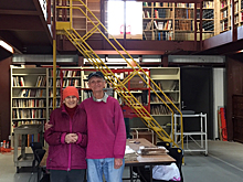 Джон Боулт и Николетта Мислер передают свою библиотеку музею в Салониках
