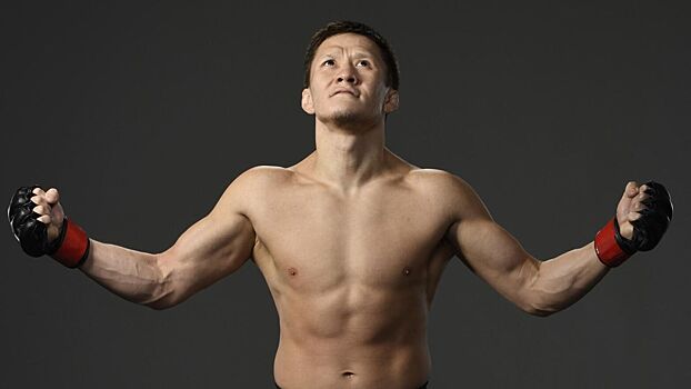 Казахстанский боец Жумагулов лишился соперника на UFC 288