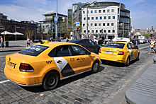Москвичам рассказали о мерах поддержки такси и каршеринга