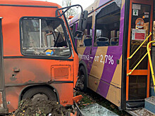 15 человек пострадали при столкновении двух автобусов и грузовика в Нижнем Новгороде