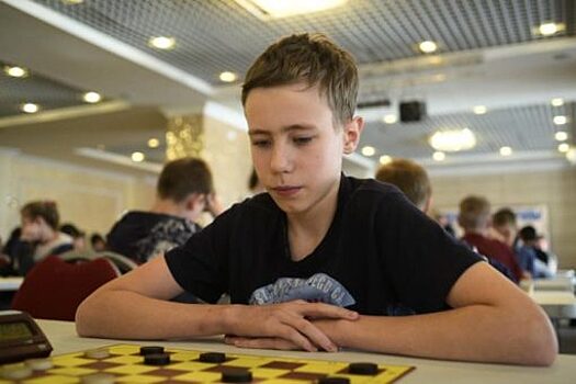 Орловский школьник выиграл два Чемпионата ЦФО по шашкам