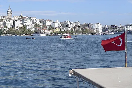 Турция повысит плату за проход судов через Босфор и Дарданеллы