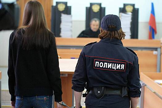 Пожилая россиянка ударила сожителя ножом в шею