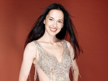 Бывшая жена Shaman снялась в «голом» платье после развода