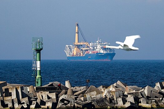 "Академик Черский" прошел мимо трассы "Северного потока-2"