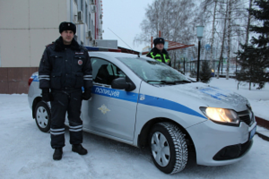 В Кузбассе полицейские помогли водителю-дальнобойщику спасти груз медикаментов стоимостью около 50 миллионов рублей