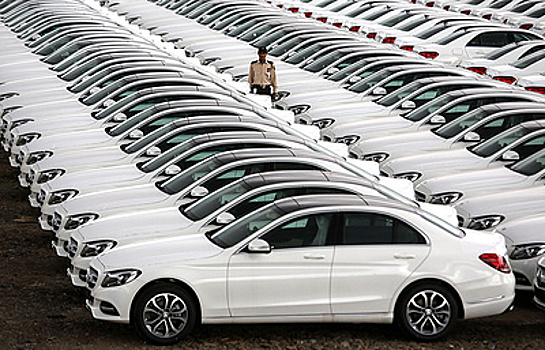 Daimler отзывает более миллиона машин Mercedes