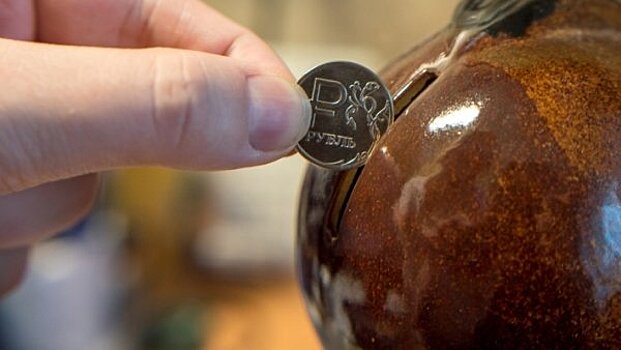 Почему хранить сбережения в рублях можно до 2021 года