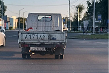 «Это был труп»: благовещенская полиция объяснила, что за рука торчала из кузова грузовика