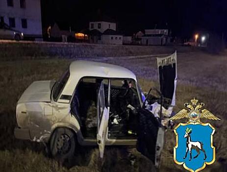 Три человека пострадали в ДТП с Lada Priora и "семеркой" в Самарской области
