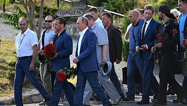 Путин посетил фестиваль "Опера в Херсонесе"