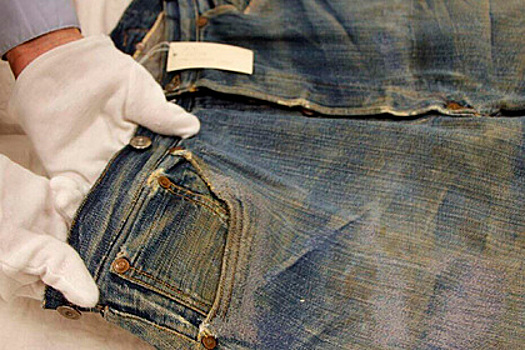 Шахтеры нашли джинсы Levi's 143-летней давности