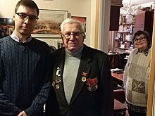 В Обручевском районе продолжаются поздравления блокадников