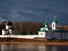 Правительство взяло на контроль ситуацию с Мирожским и Снетогорским монастырями