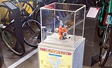 В Нижнекамском музее появился самый маленький велосипед в России
