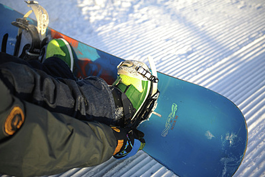 Москвичей обучат азам катания на сноуборде на фестивале «Путешествие в Рождество»