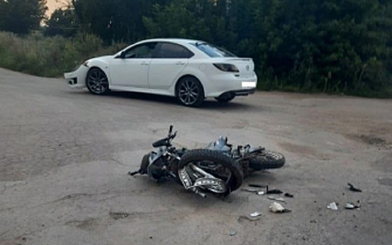 В Шиловском районе двое подростков пострадали в ДТП с Mazda и мотоциклом Racer