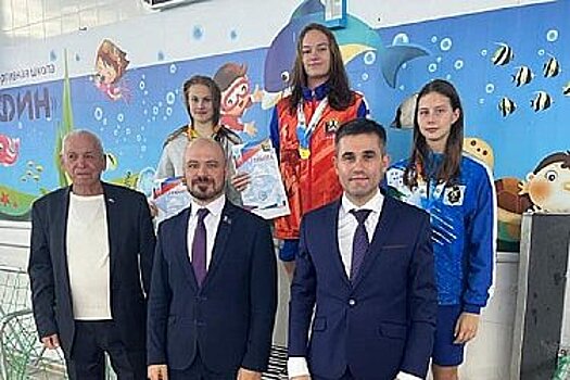 Чемпионат Хабаровска по плаванию завершился в бассейне «Дельфин»
