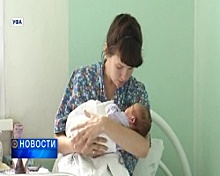 Рустэм Хамитов распорядился о выплате 300 тысяч рублей за рождение первого ребёнка