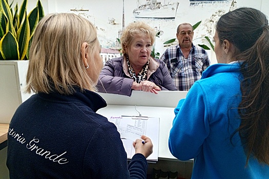 Пассажиры лайнера поделились впечатлениями от неудачного круиза в Стамбул