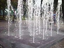 В Казани водителя лишили прав за катание по фонтану